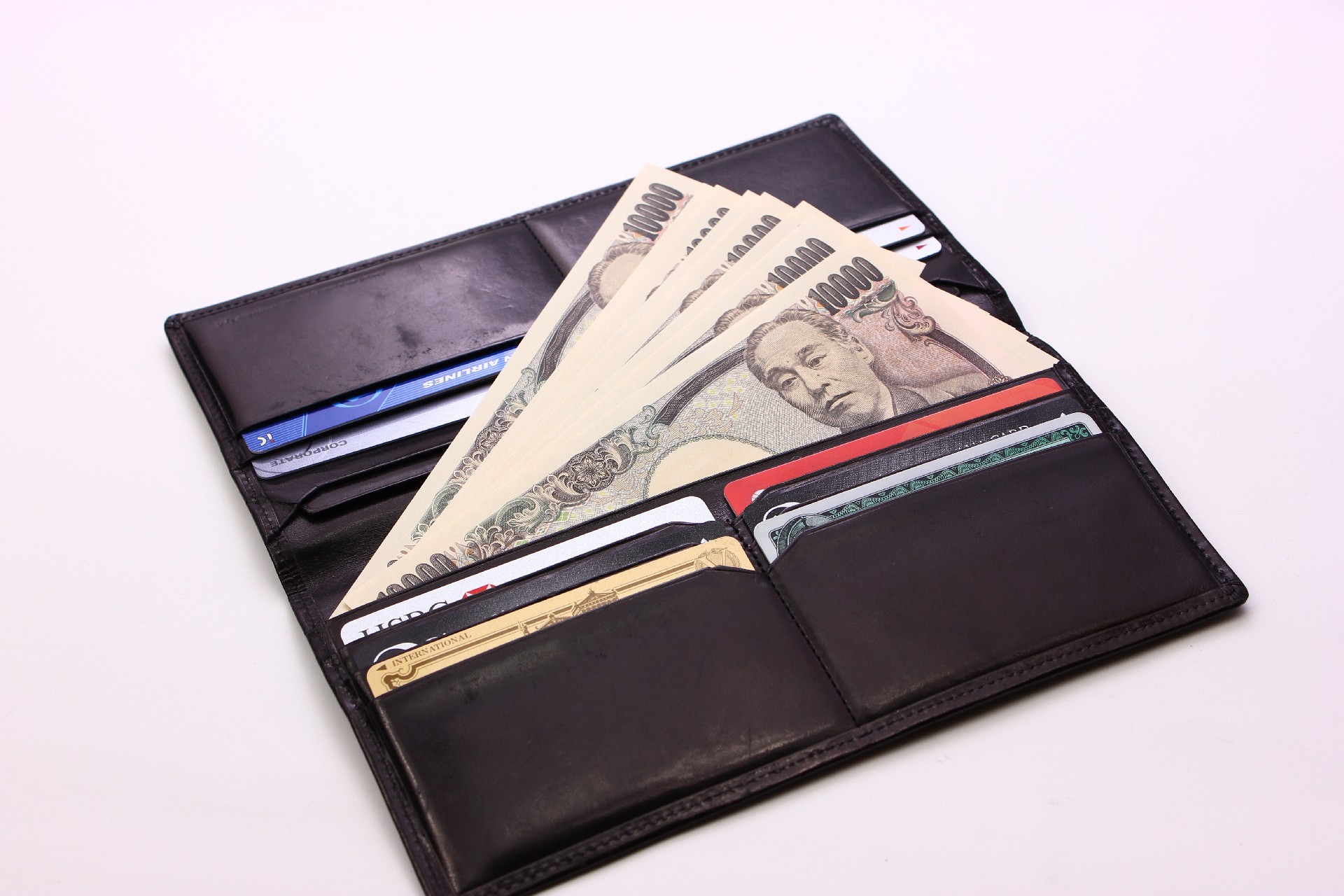 お金が貯まりやすい人の財布に共通する6つのこととは Lio Com
